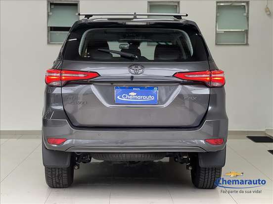 TOYOTA-HILUX SW4-2.8 D-4D TURBO DIESEL SRX 7L 4X4 AUTOMÁTICO TOYOTA-HILUX SW4-2022