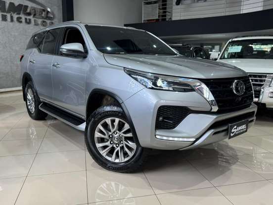 TOYOTA-HILUX SW4-2022