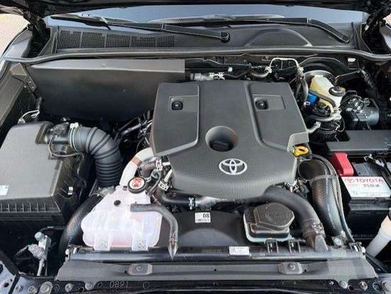 TOYOTA-HILUX SW4-2.8 D-4D TURBO DIESEL SRX PLATINUM 7L 4X4 AUTOMÁTICO TOYOTA-HILUX SW4-2025