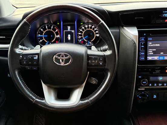 TOYOTA-HILUX SW4-2018