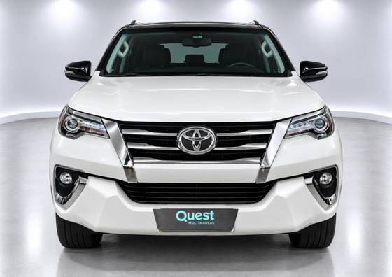 TOYOTA HILUX SW4 2.8 SRX 4X4 16V TURBO INTERCOOLER DIESEL 4P AUTOMÁTICO