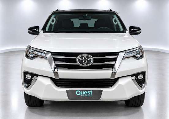 TOYOTA-HILUX SW4-2019