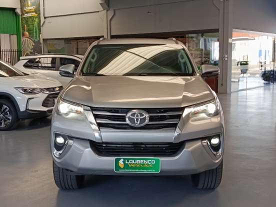 TOYOTA-HILUX SW4-2018