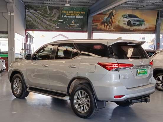 TOYOTA-HILUX SW4-2.8 SRX 4X4 16V TURBO INTERCOOLER DIESEL 4P AUTOMÁTICO TOYOTA-HILUX SW4-2018