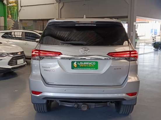 TOYOTA-HILUX SW4-2018