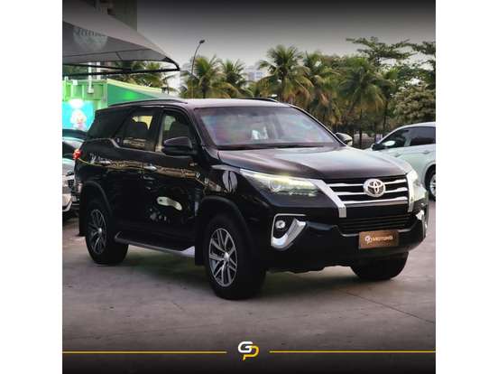 TOYOTA-HILUX SW4-2018
