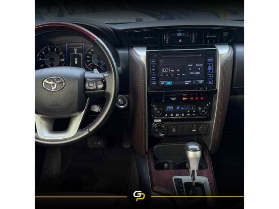 TOYOTA-HILUX SW4-2018