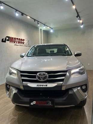 TOYOTA-HILUX SW4-2019
