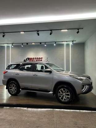TOYOTA-HILUX SW4-2019