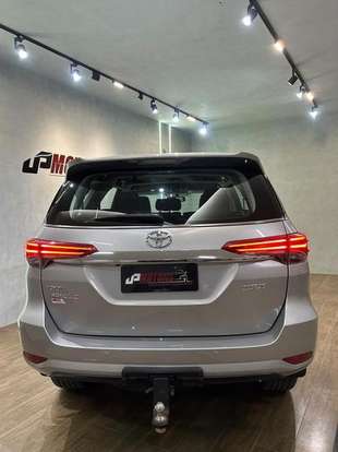 TOYOTA-HILUX SW4-2019