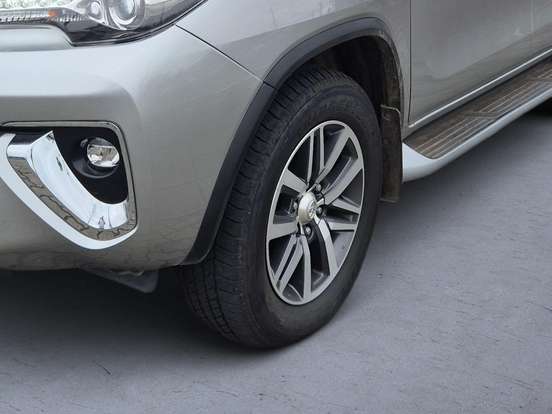 TOYOTA-HILUX SW4-2.8 SRX 4X4 7 LUGARES 16V TURBO INTERCOOLER DIESEL 4P AUTOMÁTICO TOYOTA-HILUX SW4-2018