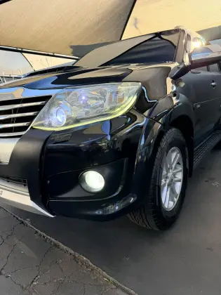 TOYOTA HILUX SW4 3.0 SRV 4X4 16V TURBO INTERCOOLER DIESEL 4P AUTOMÁTICO