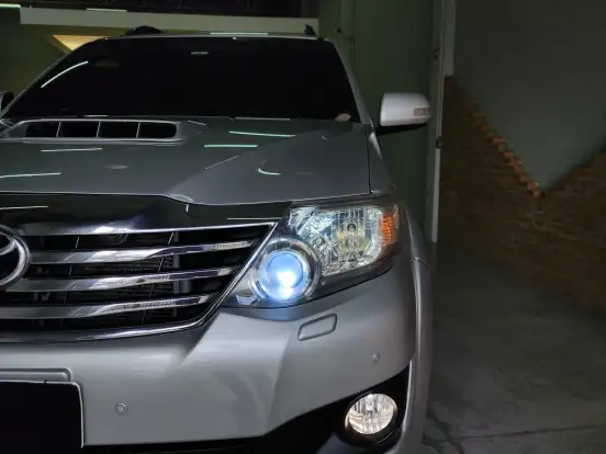 TOYOTA-HILUX SW4-3.0 SRV 4X4 16V TURBO INTERCOOLER DIESEL 4P AUTOMÁTICO TOYOTA-HILUX SW4-2012