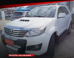 TOYOTA HILUX SW4 3.0 SRV 4X4 7 LUGARES 16V TURBO INTERCOOLER DIESEL 4P AUTOMÁTICO TOYOTA HILUX SW4 3.0 SRV 4X4 7 LUGARES 16V TURBO INTERCOOLER DIESEL 4P AUTOMÁTICO