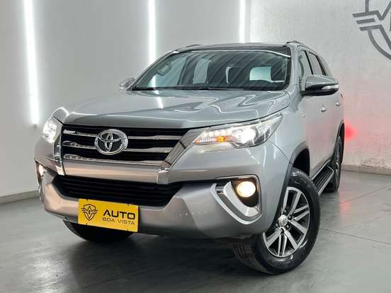 TOYOTA-HILUX SW4-4.0 SRX 4X4 7 LUGARES V6 24V GASOLINA 4P AUTOMÁTICO TOYOTA-HILUX SW4-2016