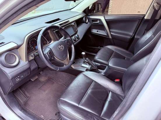 TOYOTA-RAV4-2014