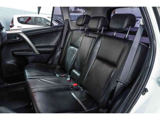 TOYOTA-RAV4-2.0 4X2 16V GASOLINA 4P AUTOMÁTICO TOYOTA-RAV4-2013