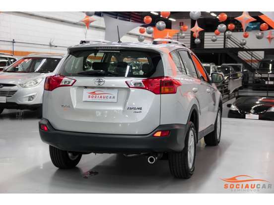 TOYOTA-RAV4-2.0 4X4 16V GASOLINA 4P AUTOMÁTICO TOYOTA-RAV4-2014
