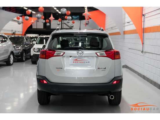 TOYOTA-RAV4-2014