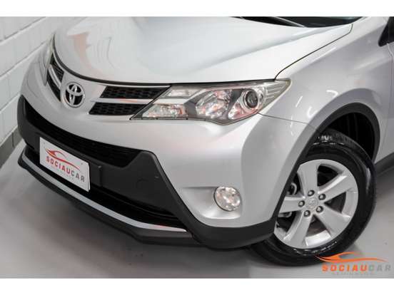 TOYOTA-RAV4-2014