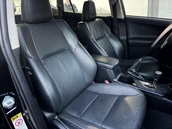 TOYOTA-RAV4-2014