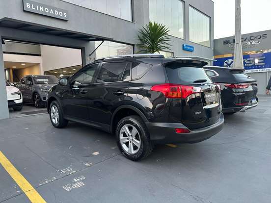 TOYOTA-RAV4-2013