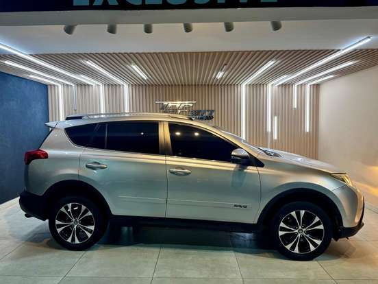TOYOTA-RAV4-2014