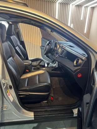 TOYOTA-RAV4-2014