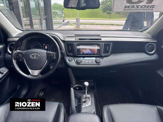 TOYOTA-RAV4-2018