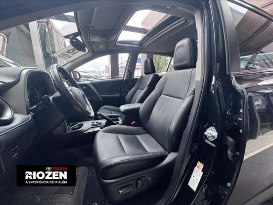 TOYOTA-RAV4-2018
