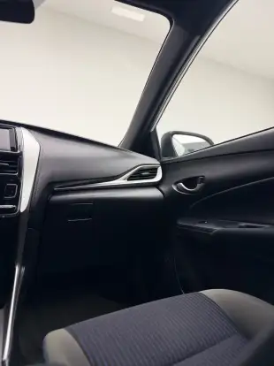 TOYOTA-YARIS-2020