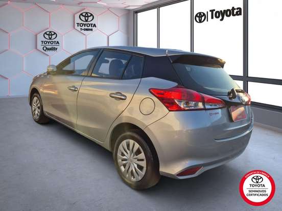 TOYOTA-YARIS-2019