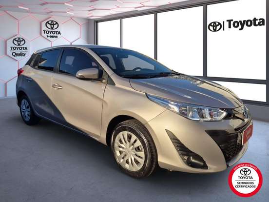TOYOTA-YARIS-2019