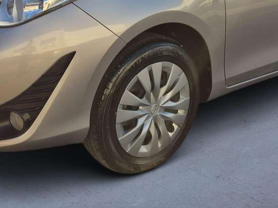 TOYOTA-YARIS-2019