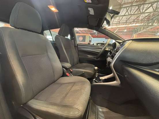 TOYOTA-YARIS-2019
