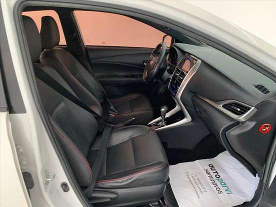 TOYOTA-YARIS-2020