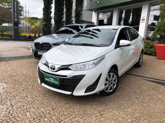 TOYOTA-YARIS-2020