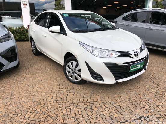 TOYOTA-YARIS-2020