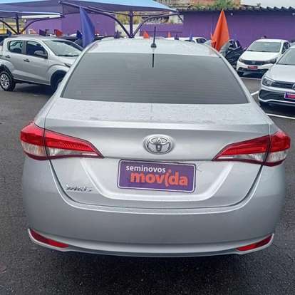 TOYOTA-YARIS-2024