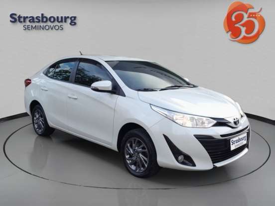 TOYOTA-YARIS-2020