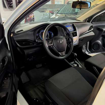 TOYOTA-YARIS-2023