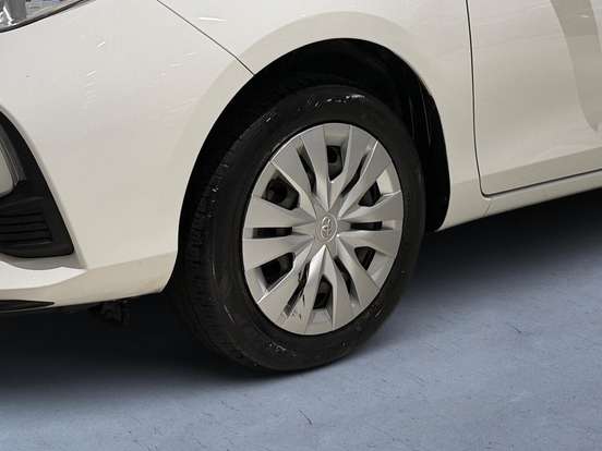 TOYOTA-YARIS-2024