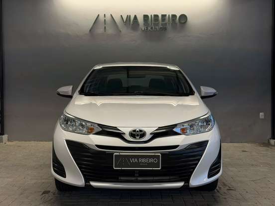 TOYOTA-YARIS-2020