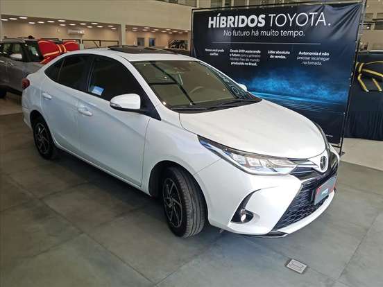 TOYOTA-YARIS-2022