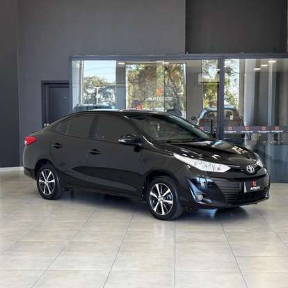 TOYOTA-YARIS-2021