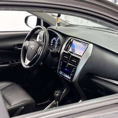 TOYOTA-YARIS-2021