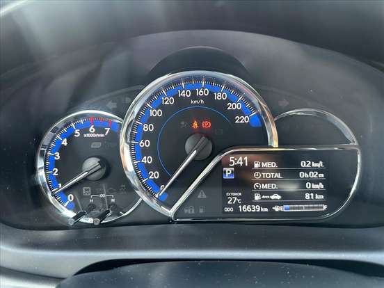 TOYOTA-YARIS-2024