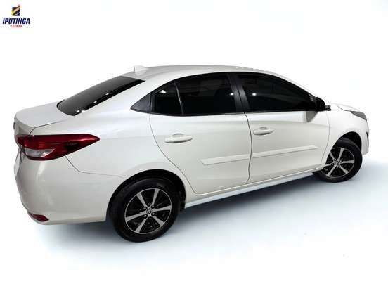 TOYOTA-YARIS-2018