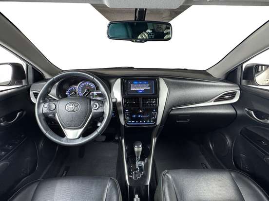 TOYOTA-YARIS-2018