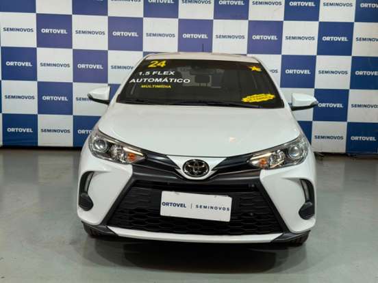 TOYOTA-YARIS-2023